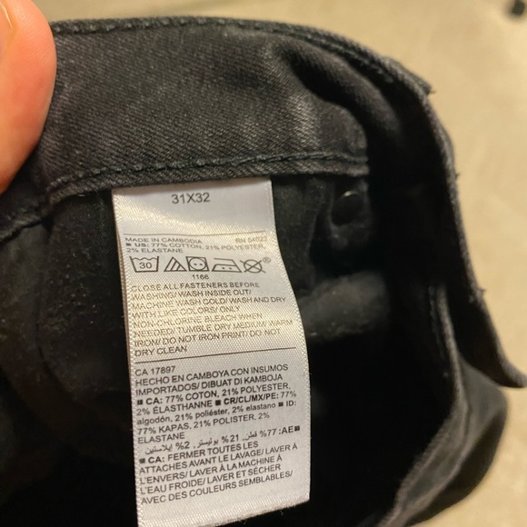 Old Navy Slim Black Jeans - Picture 4 of 5